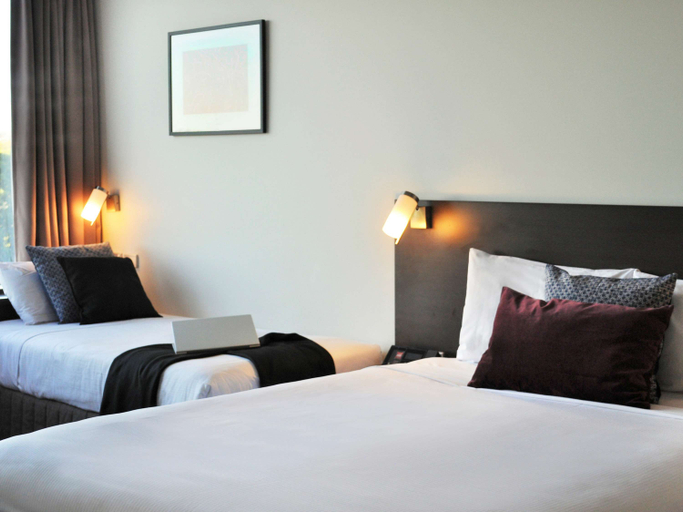 Bedroom 3, ibis Melbourne Glen Waverley, Melbourne