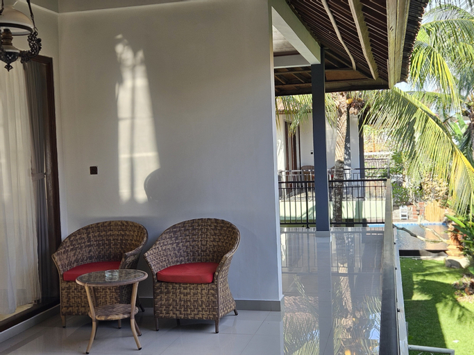 Exterior & Views 26