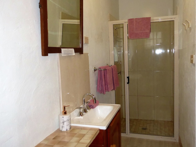 Bathroom 3, Platypus Park Country Retreat, Dorset