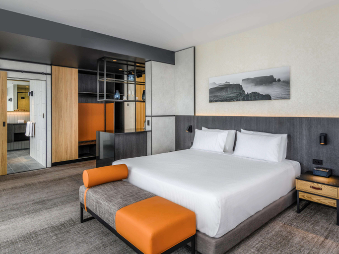Bedroom 3, Mövenpick Hotel Hobart, Hobart
