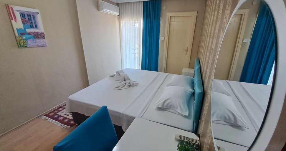 Others 5, Otel B, Çeşme