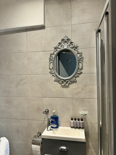 Bathroom 2, Romford Studio Retreat, London