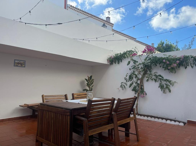 Exterior & Views 5, Casa Sonia Great location Quiet area Easy access, Óbidos