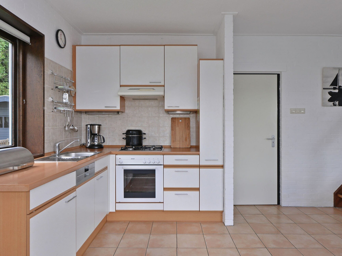 Private kitchen 4, De Ruiterplaat Lakeview Stay, Noord-Beveland