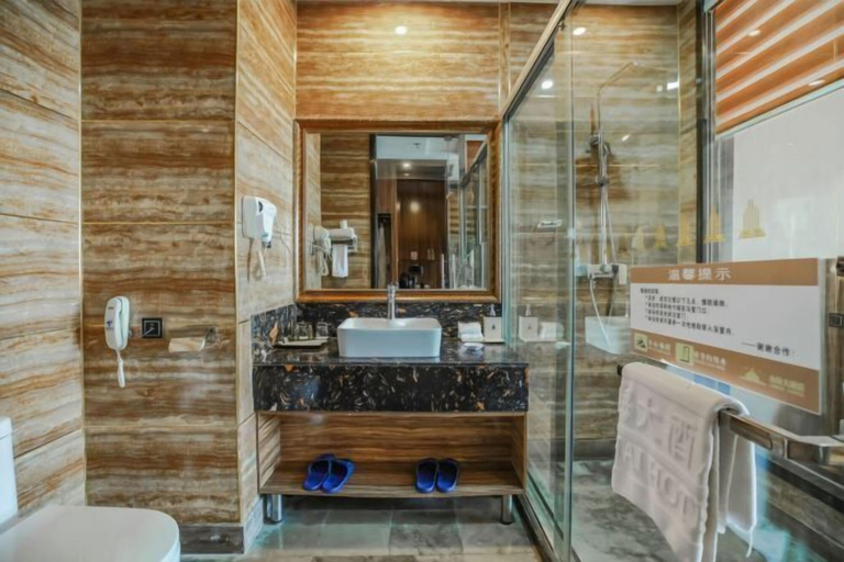 Bathroom 3, Jinhai International Hotel, Liupanshui