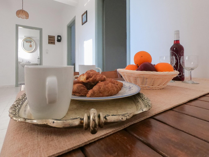 Room 5, Lefteris APT Near Ialysos Beach, South Aegean