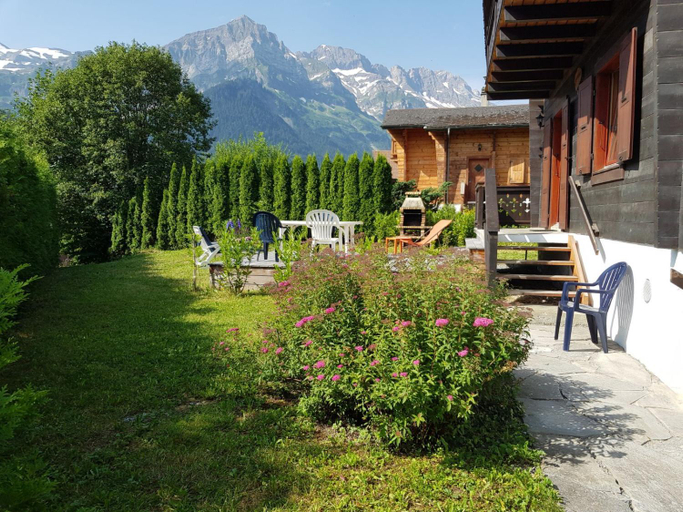 Others 3, Chalet Brimborion, Monthey