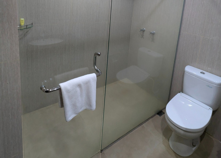 Bathroom 10