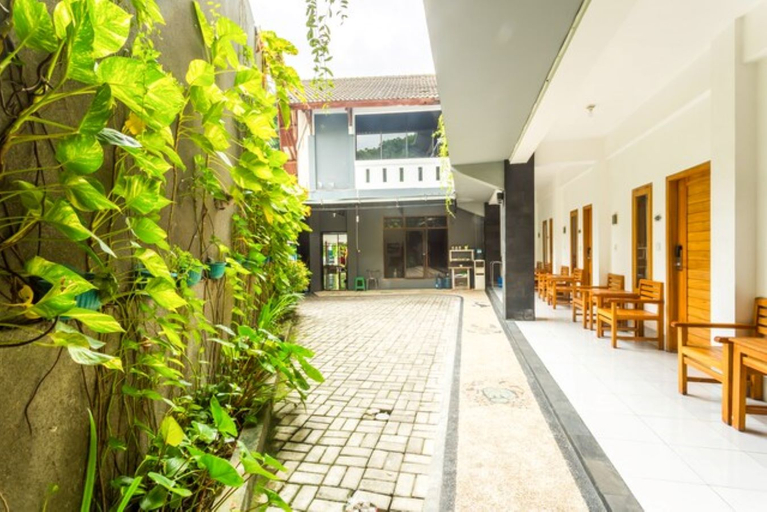 Exterior & Views, Blue Coral Inn Senggigi, Lombok
