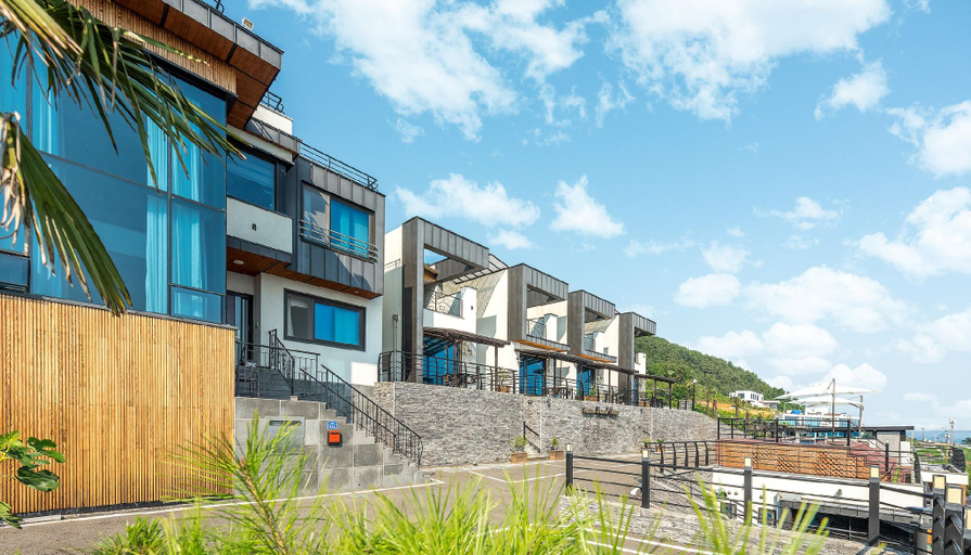 Others 3, Grand Ocean, Namhae