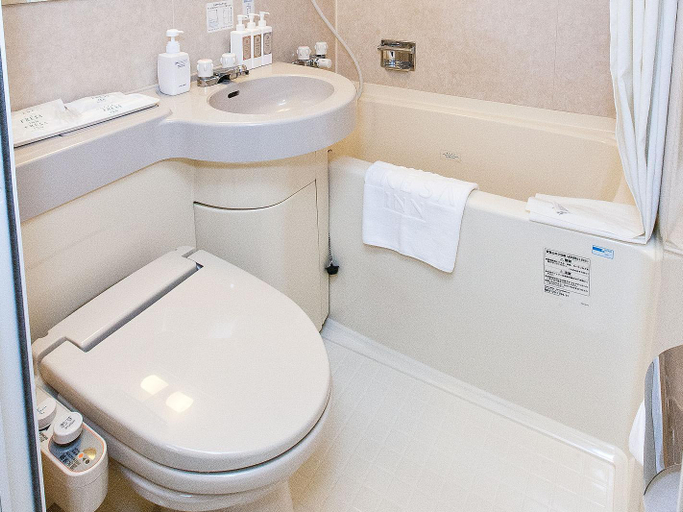 Bathroom 21