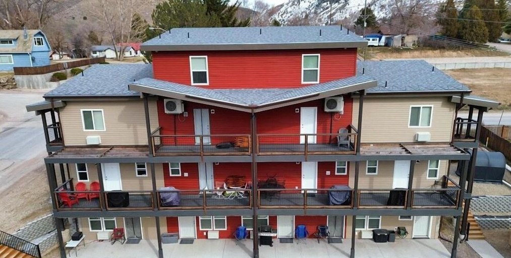 Exterior & Views 2, Winzig Lodge, Bannock