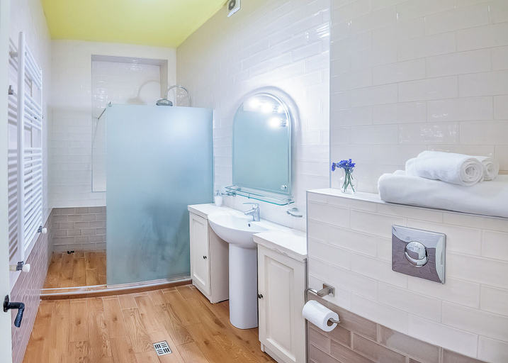 Bathroom 4, HB apartments Astoria, Tbilisi