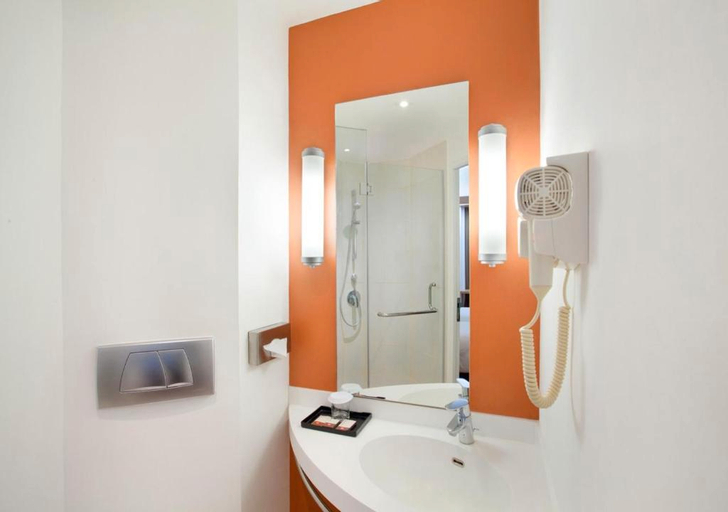 Bedroom 5, ibis Bandung Trans Studio, Bandung