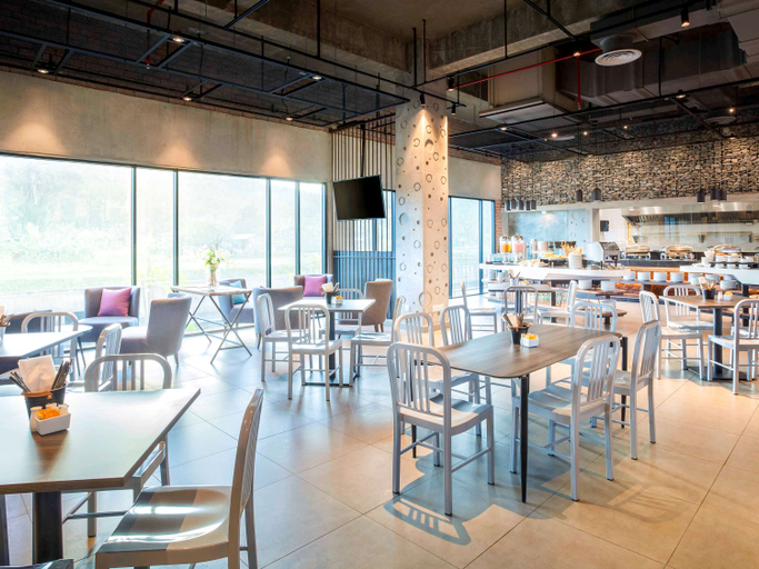 Food & Drinks 2, ibis Styles Kota Kinabalu Inanam, Kota Kinabalu