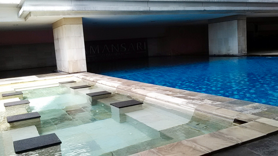 Swimming Pool 2, Good and Nice Studio at Tamansari Sudirman Apartment By Travelio, South Jakarta