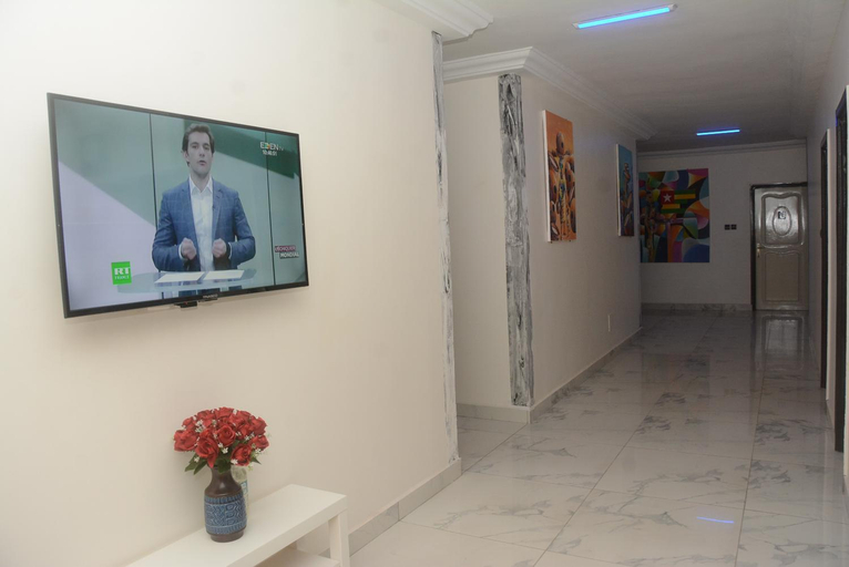 Others 3, Standard Double Bed Bedroom in Lome Togo, Golfe (incl Lomé)