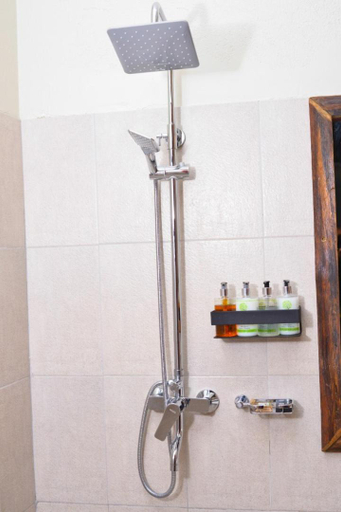 Bathroom 4, Burka Coffee Lounge, Arusha Urban