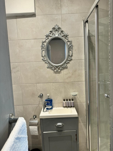Bathroom 4, Romford Studio Retreat, London