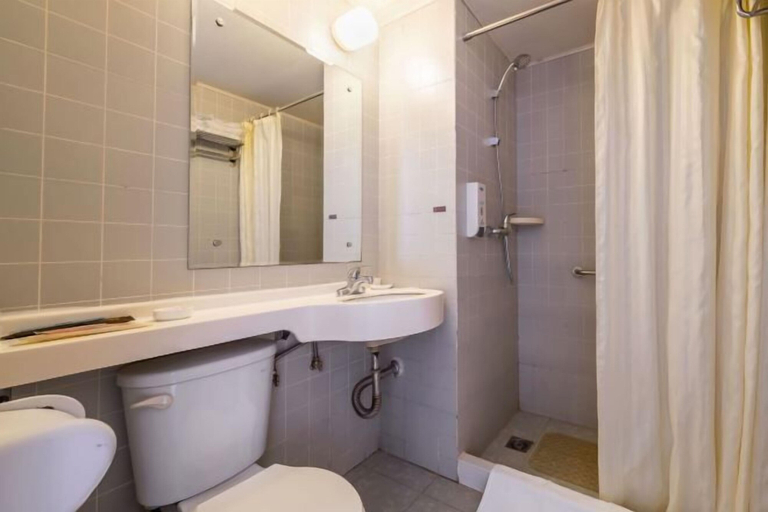 Bathroom 3, Jinjiang Inn (Northeastern University Development Zone Qinhuangdao), Qinhuangdao