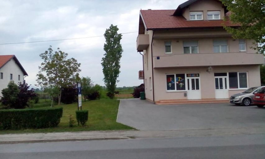 Others 4, Kuc kuc apartmani, Karlovac