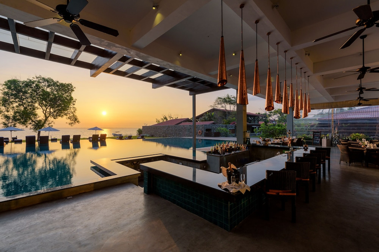 Food & Drinks 5, Regenta Arie Lagoon, Negombo