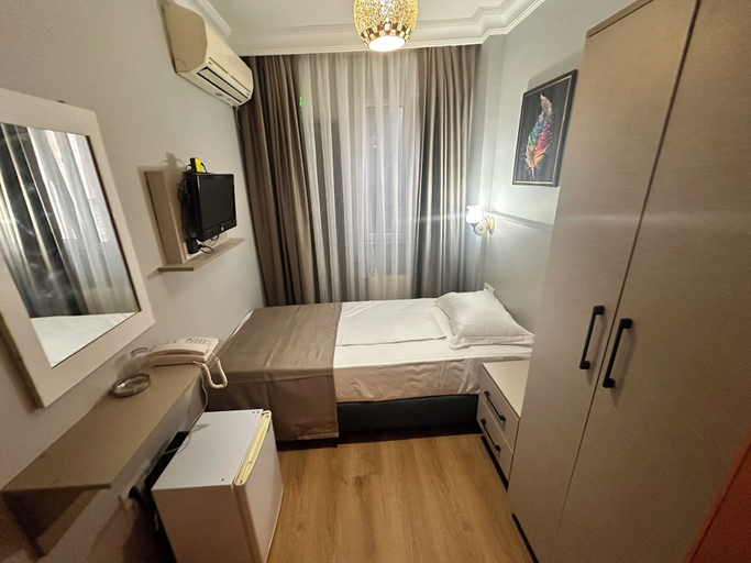 Bedroom 3, Crowned Exclusive Hotel, Fatih