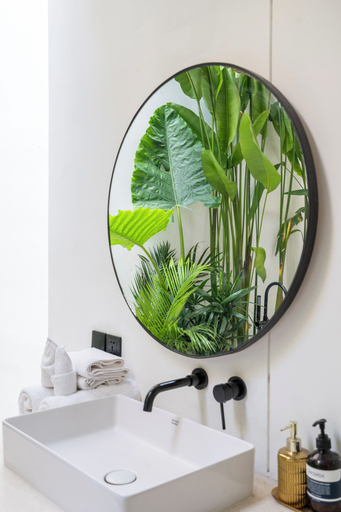 Bathroom 23