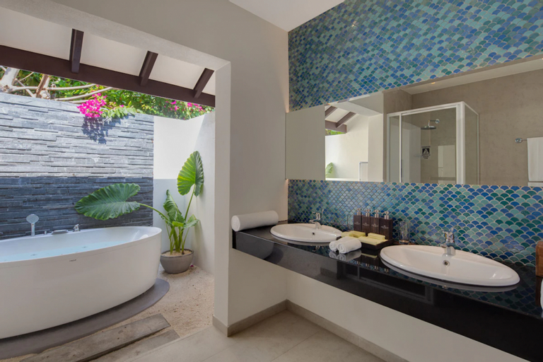 Bathroom 4, Adaaran Select Meedhupparu, Raa Atoll