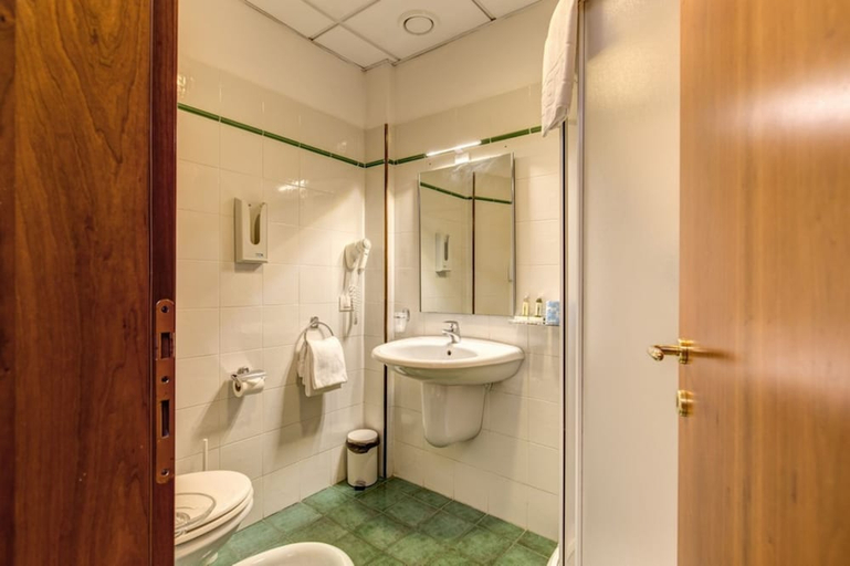 Bathroom 4, Villa Cesi Resort & Spa, Florence