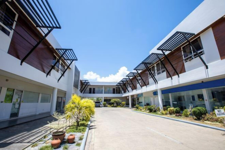 Exterior & Views 2, Holiday Suites Puerto Princesa, Puerto Princesa City