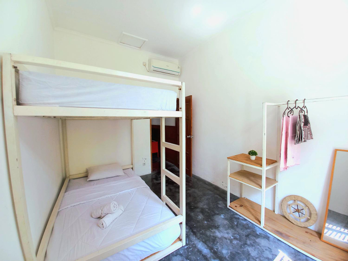 Bedroom 13