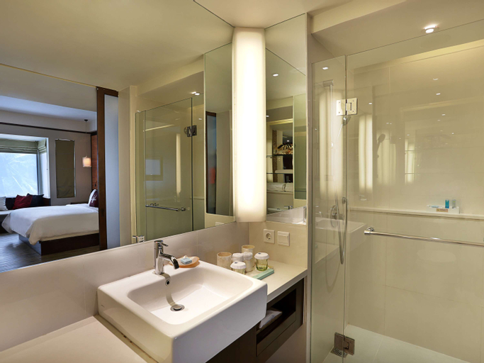 Bathroom 4