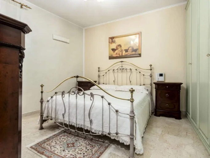 Bedroom 3, CASA VACANZE PERLA, Palermo