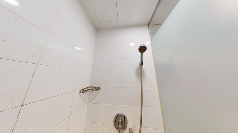 Bathroom 6