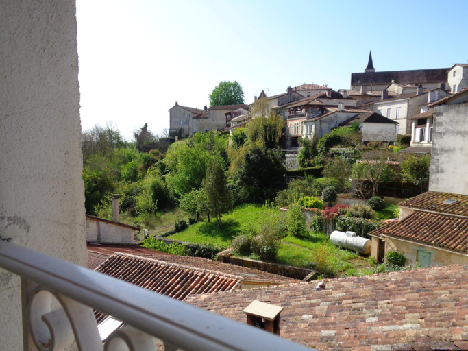 Others 4, Maison Saint Jacques, Charente