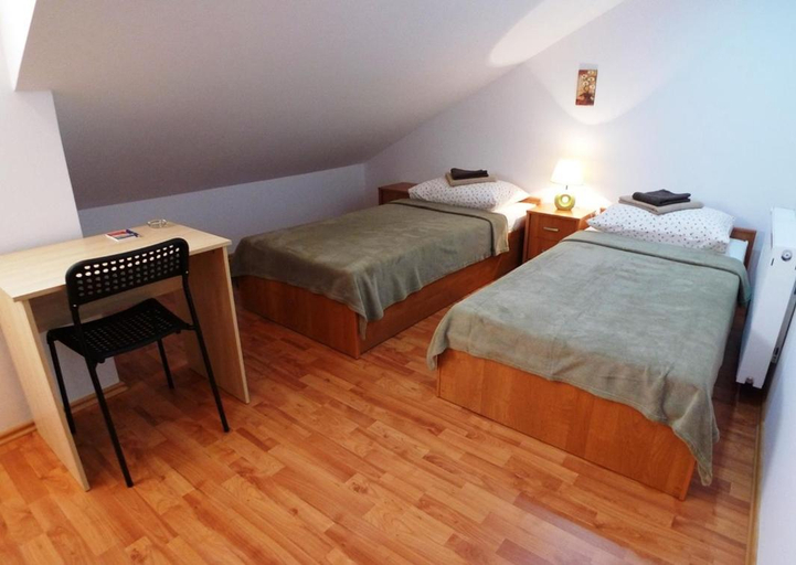 Others 2, Kuc kuc apartmani, Karlovac