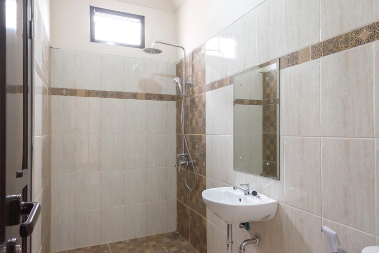Bathroom 5