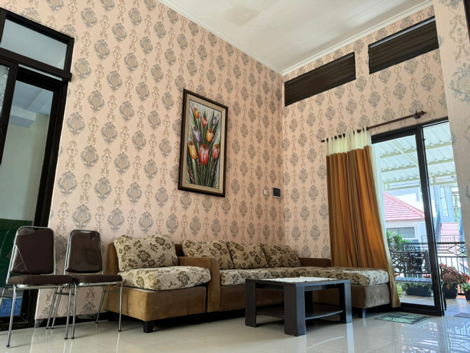 Bedroom 3, Villa Puri Sekar Asri 5 Bedroom, Malang