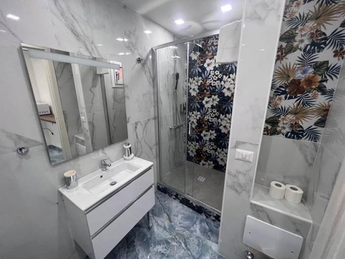 Bathroom 2, Borgo 1313 Napoli, Napoli