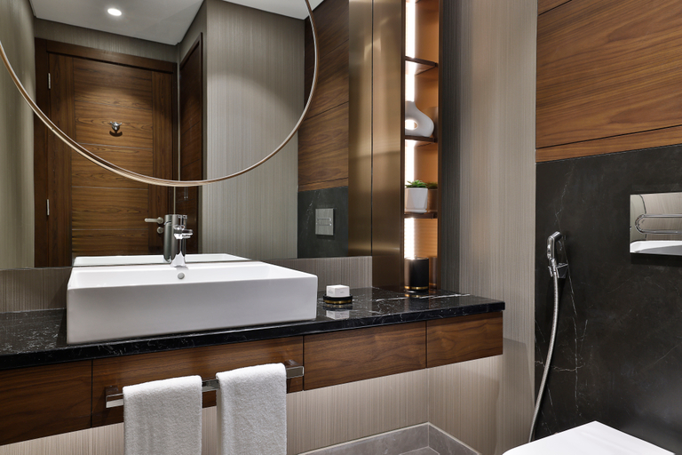 Bathroom 10