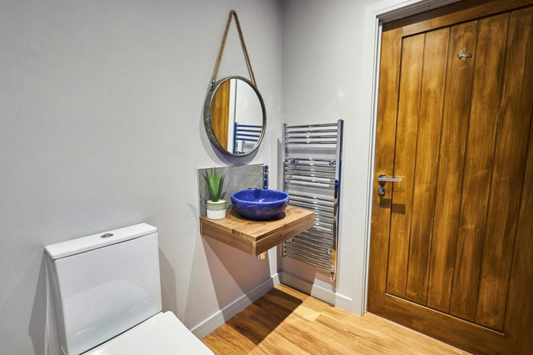 Bathroom 2, Host Stay Ocean Blue Lodge, Northumberland