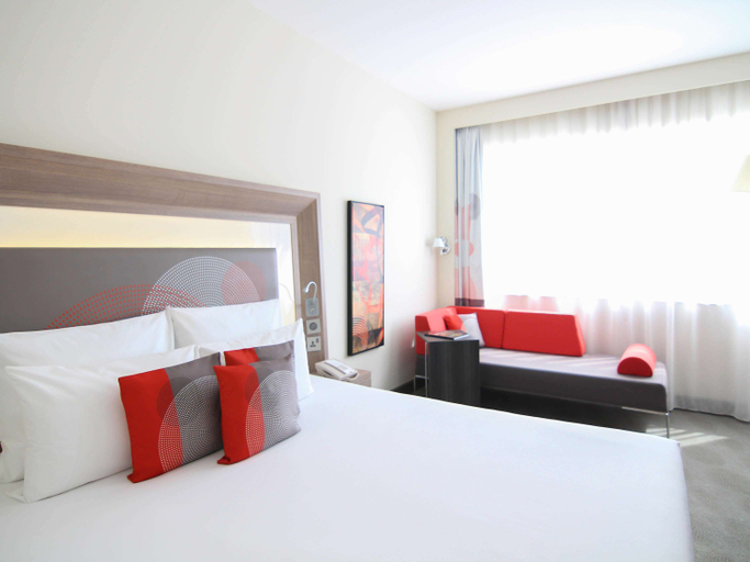 Bedroom 3, Novotel World Trade Centre Dubai, Dubai