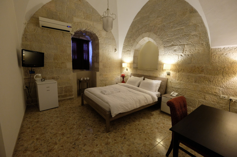 Bedroom 4, St. George’s Cathedral Pilgrim Guesthouse – Jerusalem