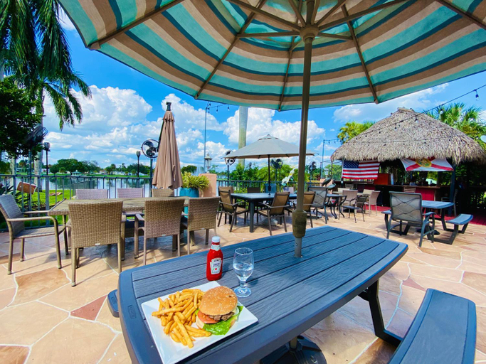 Food & Drinks 5, Royal Inn Hotel, Palm Beach