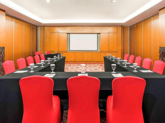 Business Facilities 11