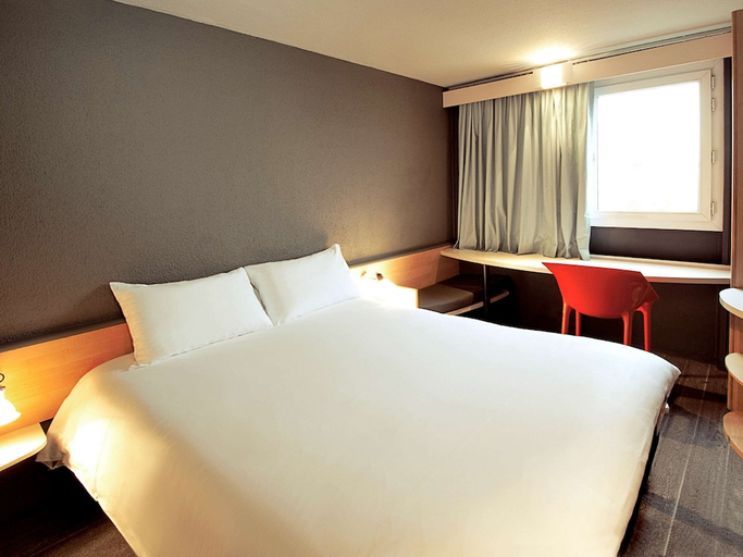 Bedroom 2, ibis Nemours, Seine-et-Marne
