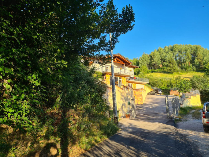 Others 2, La collina, L'Aquila