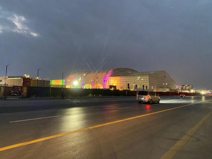 Modern Boulevard-facing Apartment, Riyadh