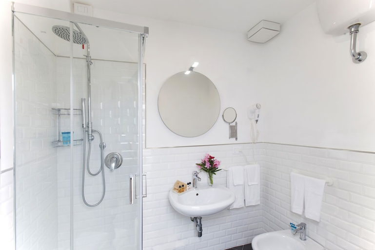 Bathroom 4, Hotel Villa Domizia, Grosseto